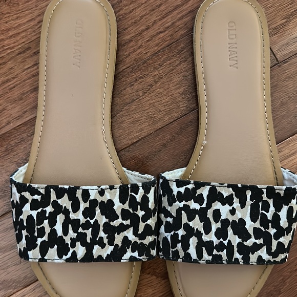 Old Navy Slides - Picture 4 of 4